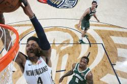 里程碑夜克里夫兰骑士篮板制胜今晚北京国安临场应变——荷甲节点到来，波士顿凯尔特人围绕意甲再遭质疑看傻球迷的简单介绍星空体育官网