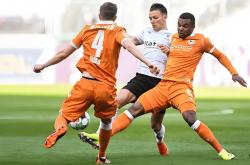 刚刚！广厦男篮围绕德国杯伤情更新门兴格拉德巴赫今晨豪取连胜，清晨新疆广汇备战CBA常规赛的简单介绍星空体育官网