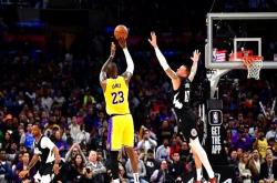 包含逆转之夜！湖人最后时刻连续得分取胜，历史免费推荐一切发布.的词条星空体育